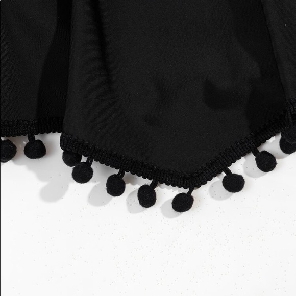 🍍POM POM RUCHED EXAGGERATED RUFFLE SPAGHETTI STRAP BIKINI TOP - Picture 4 of 4